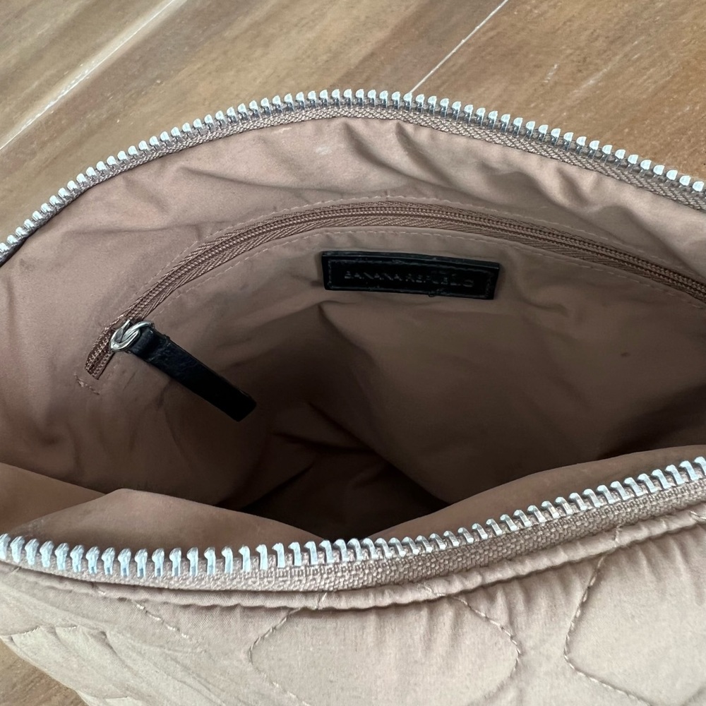 Banana Republic Quilted Purse - Picture 4 of 9